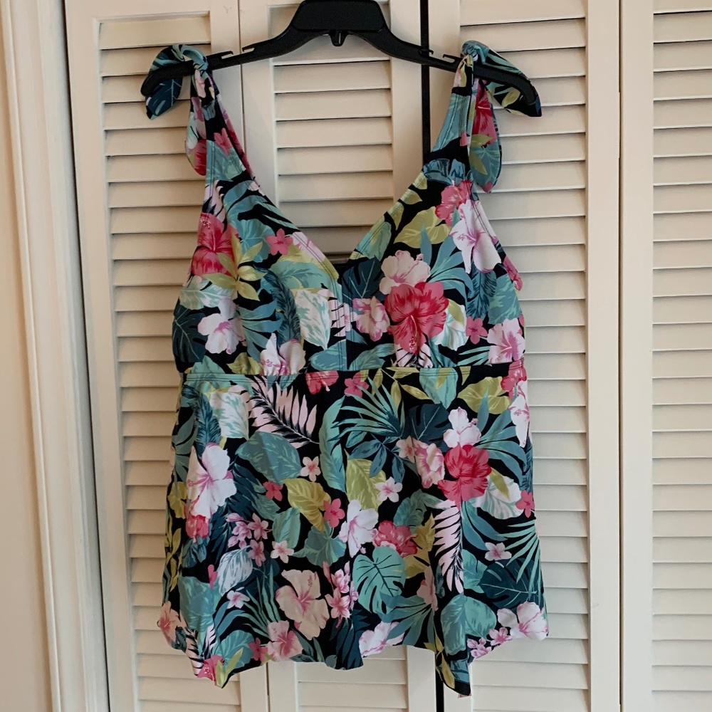 NWT Kona Sol Hawaiian Floral Tie Shoulder Tankini Plus Size Top